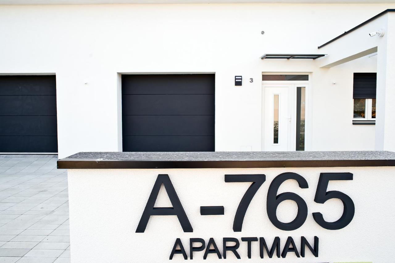 A-765 Apartman Szentgotthard Bagian luar foto